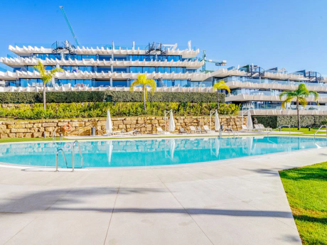 Apartment for sale in Estepona