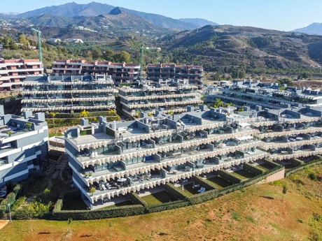 Apartment for sale in Estepona