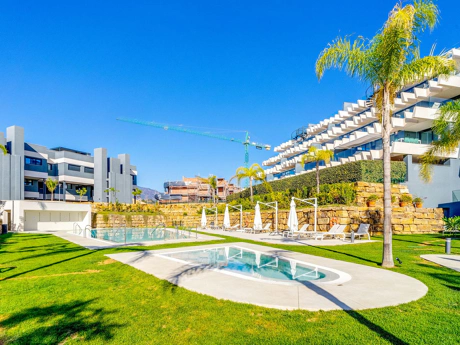 Apartment for sale in Estepona
