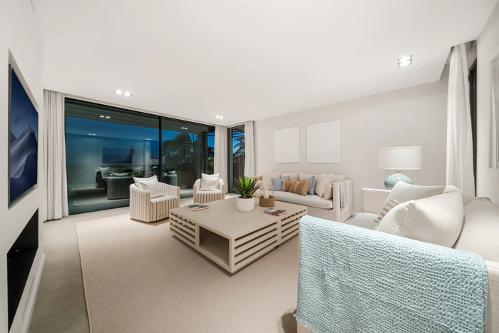 Contemporary Beachfront Masterpiece with Panoramic Sea Views – New Golden Mile