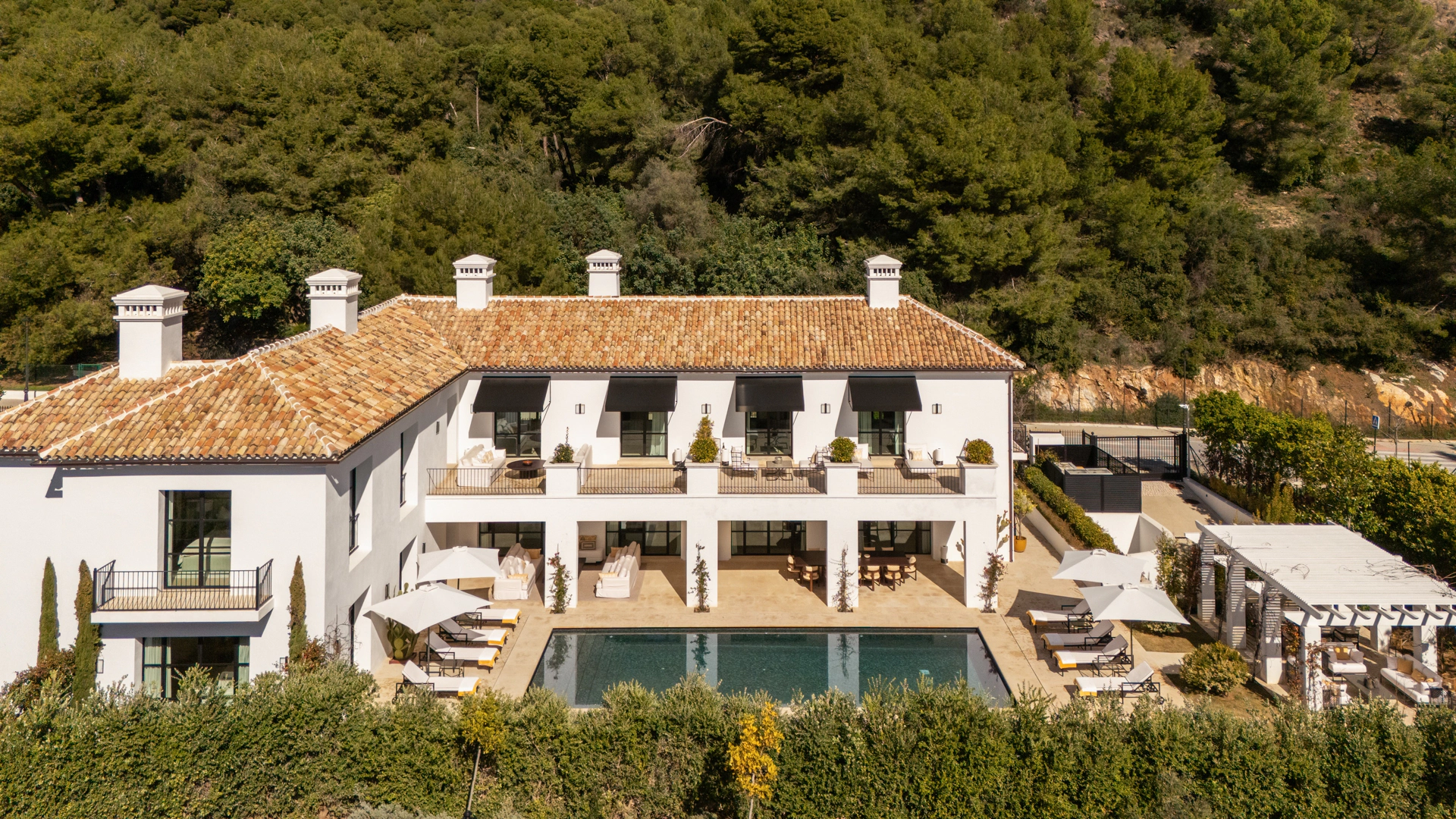Villa for sale in Cascada de Camojan, Marbella Golden Mile