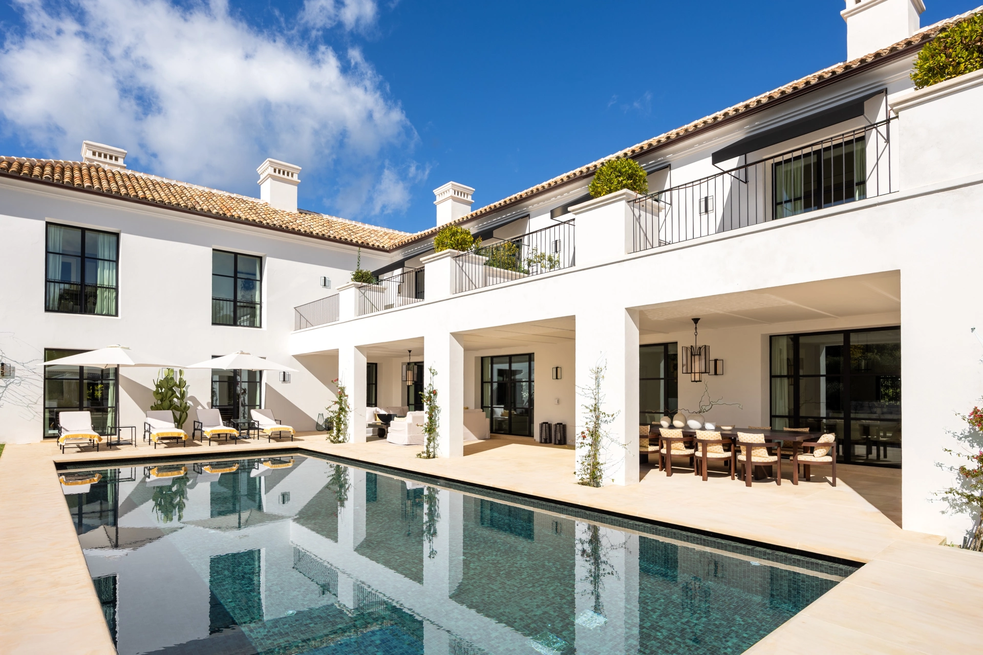 Villa for sale in Cascada de Camojan, Marbella Golden Mile