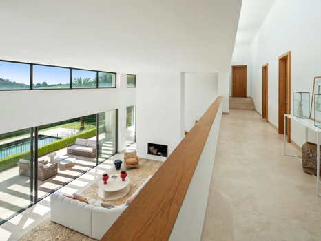 Villa for sale in Casares