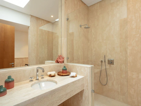 Villa for sale in Casares