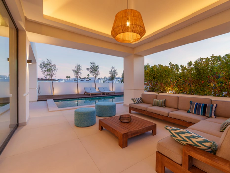 Luxury 5-Bedroom Villa with Gym, Sauna and Large Terraces Near the Beach in San Pedro de Alcántara