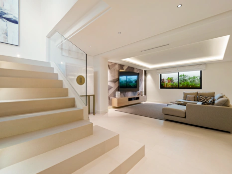 Luxury 5-Bedroom Villa with Gym, Sauna and Large Terraces Near the Beach in San Pedro de Alcántara