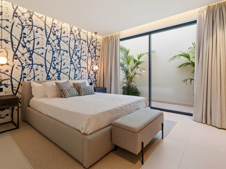 Luxury 5-Bedroom Villa with Gym, Sauna and Large Terraces Near the Beach in San Pedro de Alcántara