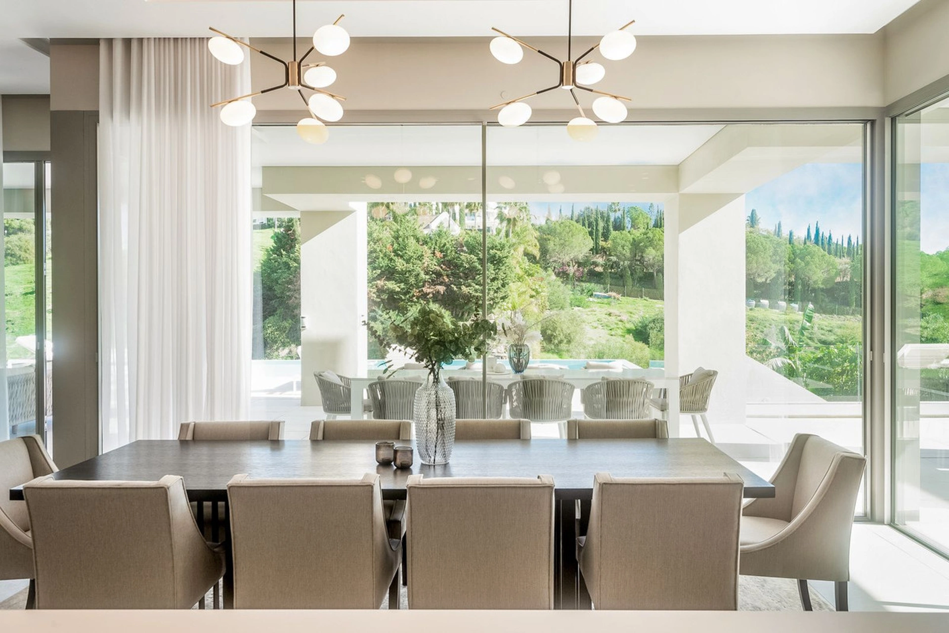 Villa en venta en Nueva Andalucia, Marbella