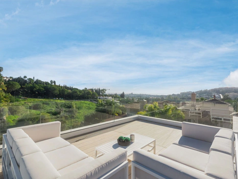 Villa en venta en Nueva Andalucia, Marbella