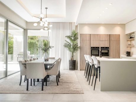 Villa en venta en Nueva Andalucia, Marbella
