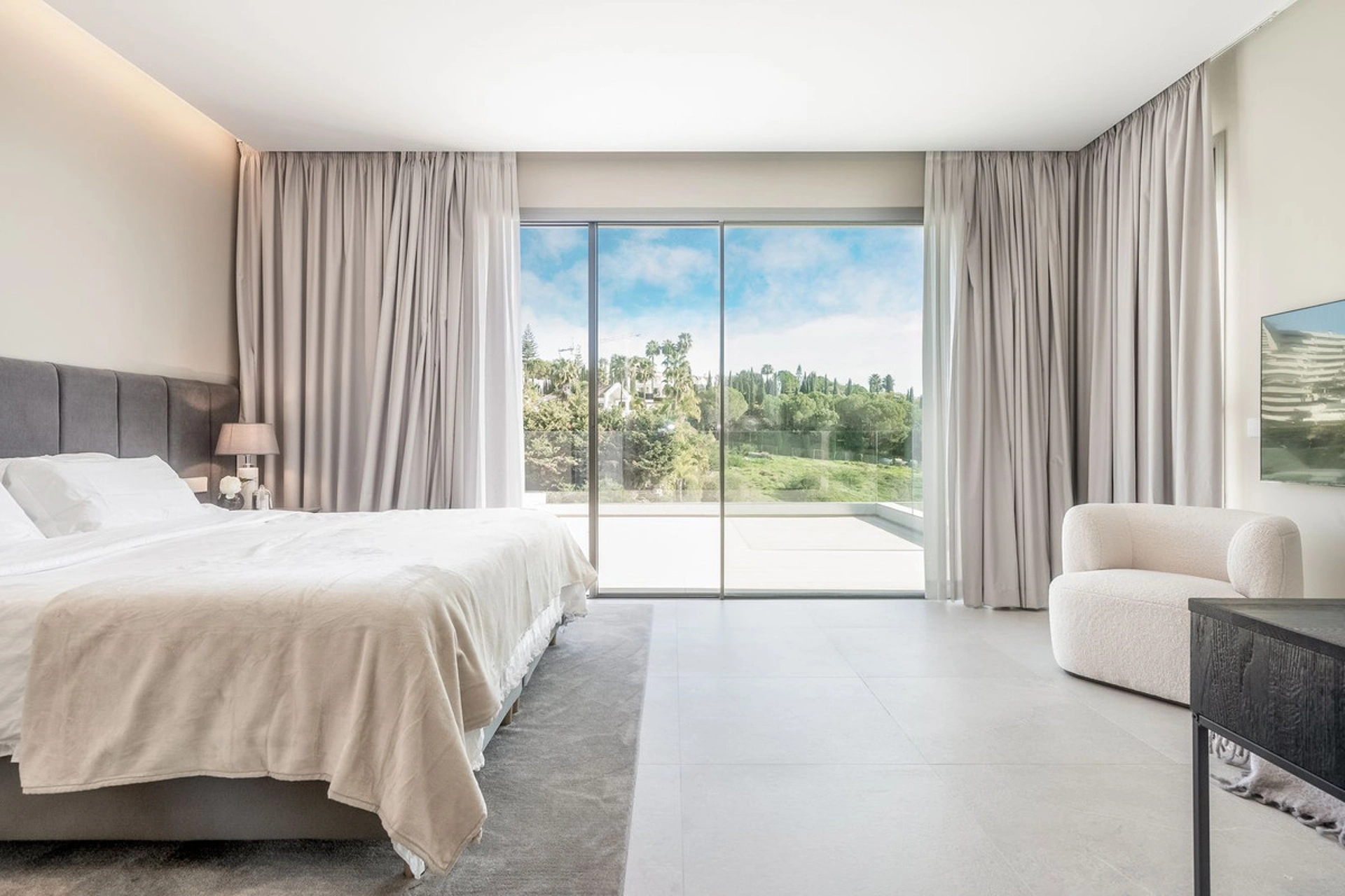 Villa en venta en Nueva Andalucia, Marbella