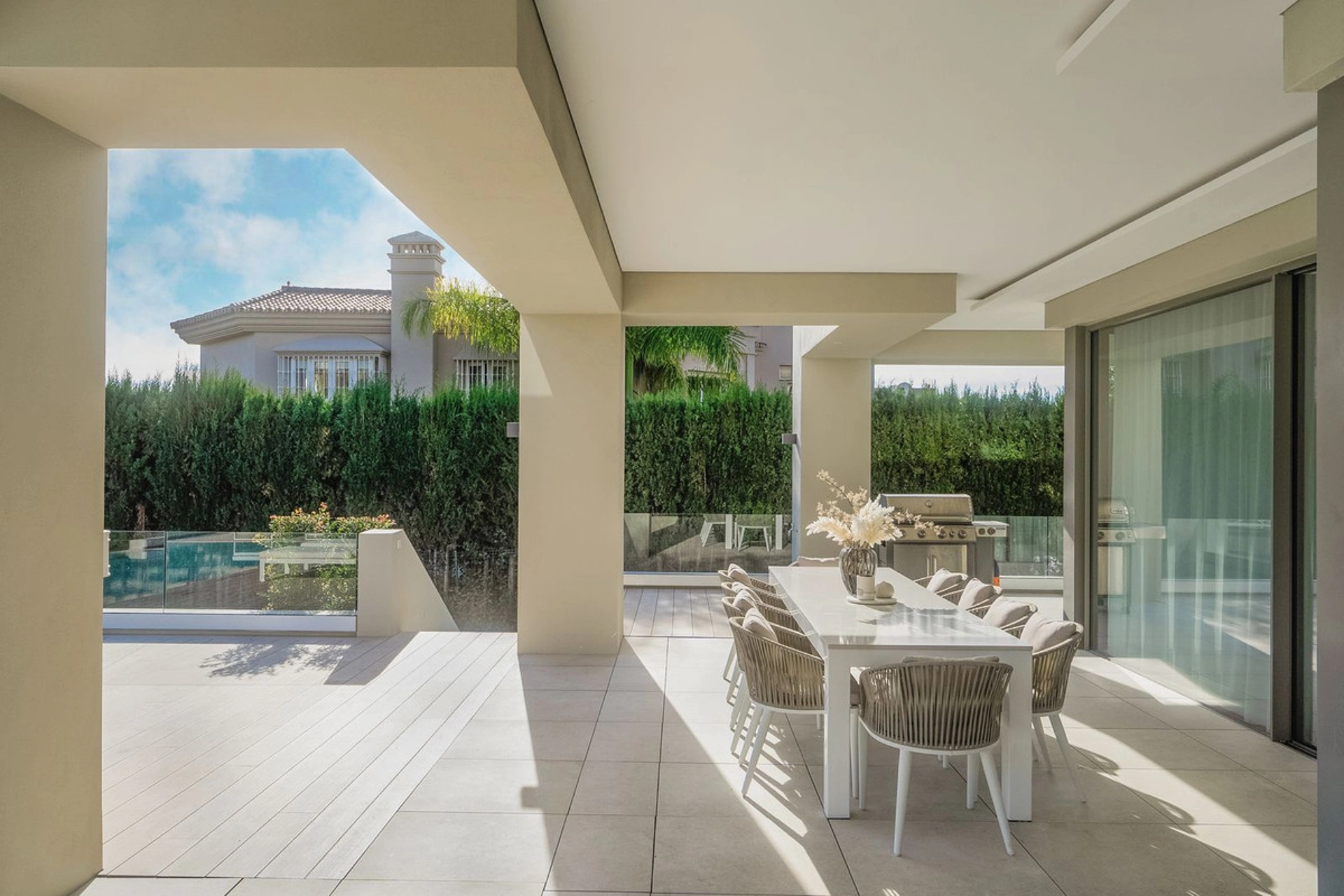 Villa en venta en Nueva Andalucia, Marbella
