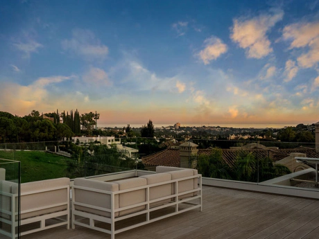 Villa en venta en Nueva Andalucia, Marbella