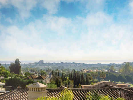 Villa en venta en Nueva Andalucia, Marbella