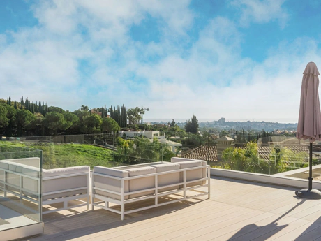 Villa en venta en Nueva Andalucia, Marbella