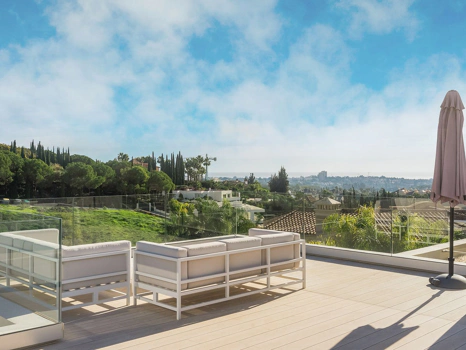 Villa en venta en Nueva Andalucia, Marbella