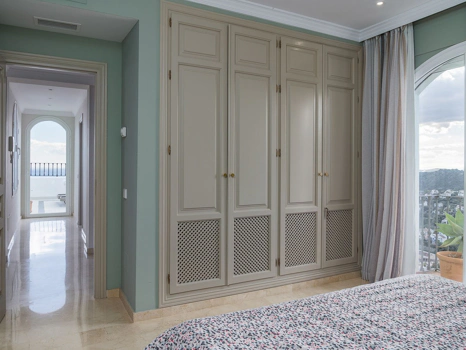 Apartment for sale in Benahavis