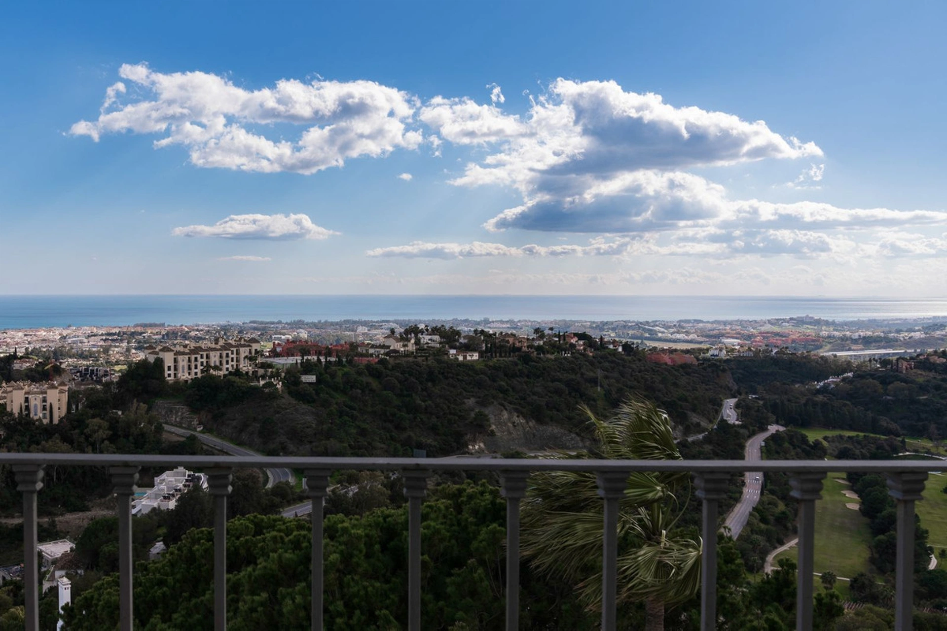 Apartment for sale in Benahavis
