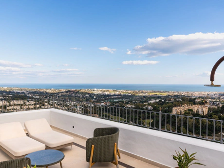 Apartment for sale in Benahavis