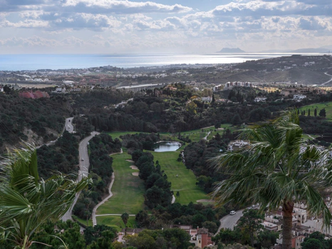Apartment for sale in Benahavis