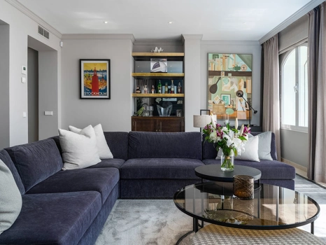 Apartment for sale in Benahavis