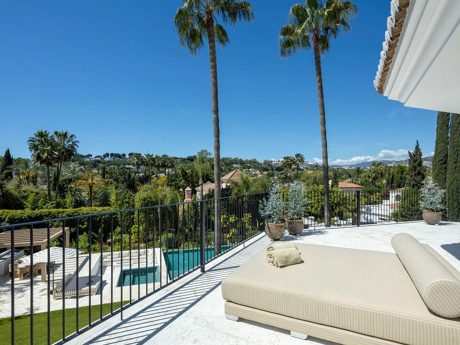 Villa en venta en Nueva Andalucia, Marbella