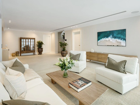 Villa en venta en Nueva Andalucia, Marbella