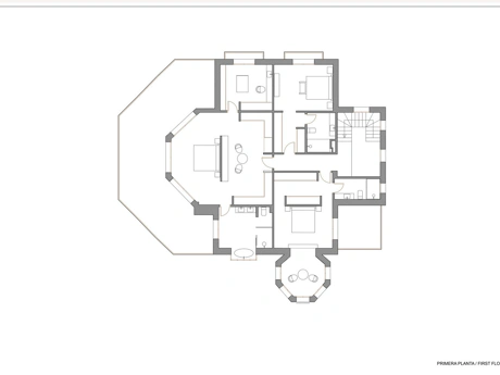 Villa en venta en Nueva Andalucia, Marbella