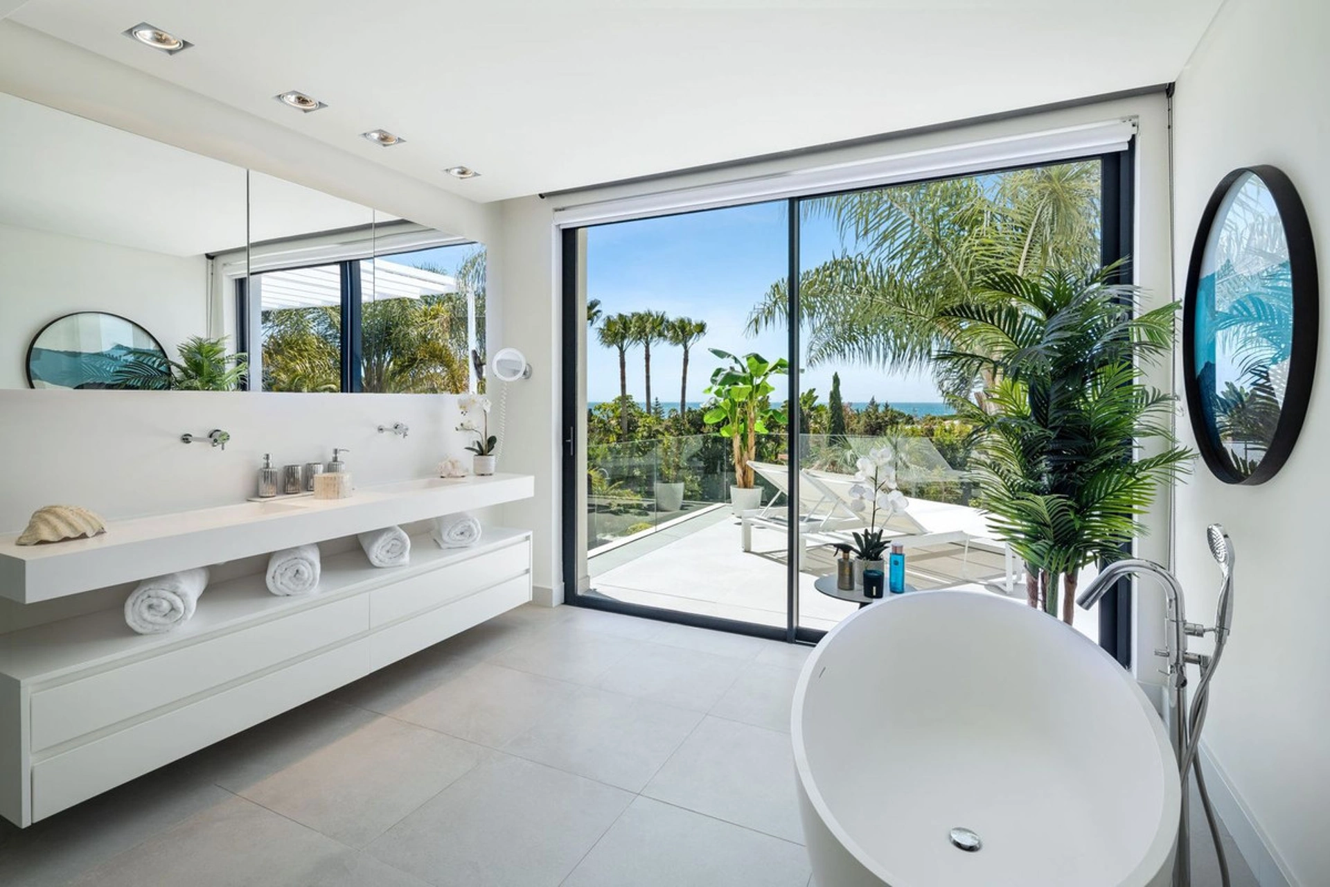 Villa for sale in Marbesa, Marbella East