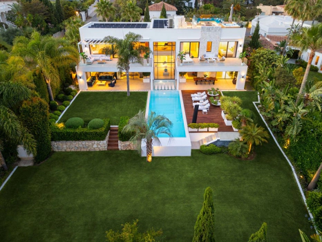 Villa Natura, Marbella East – Award-Winning Luxury with Sea & Mountain Views