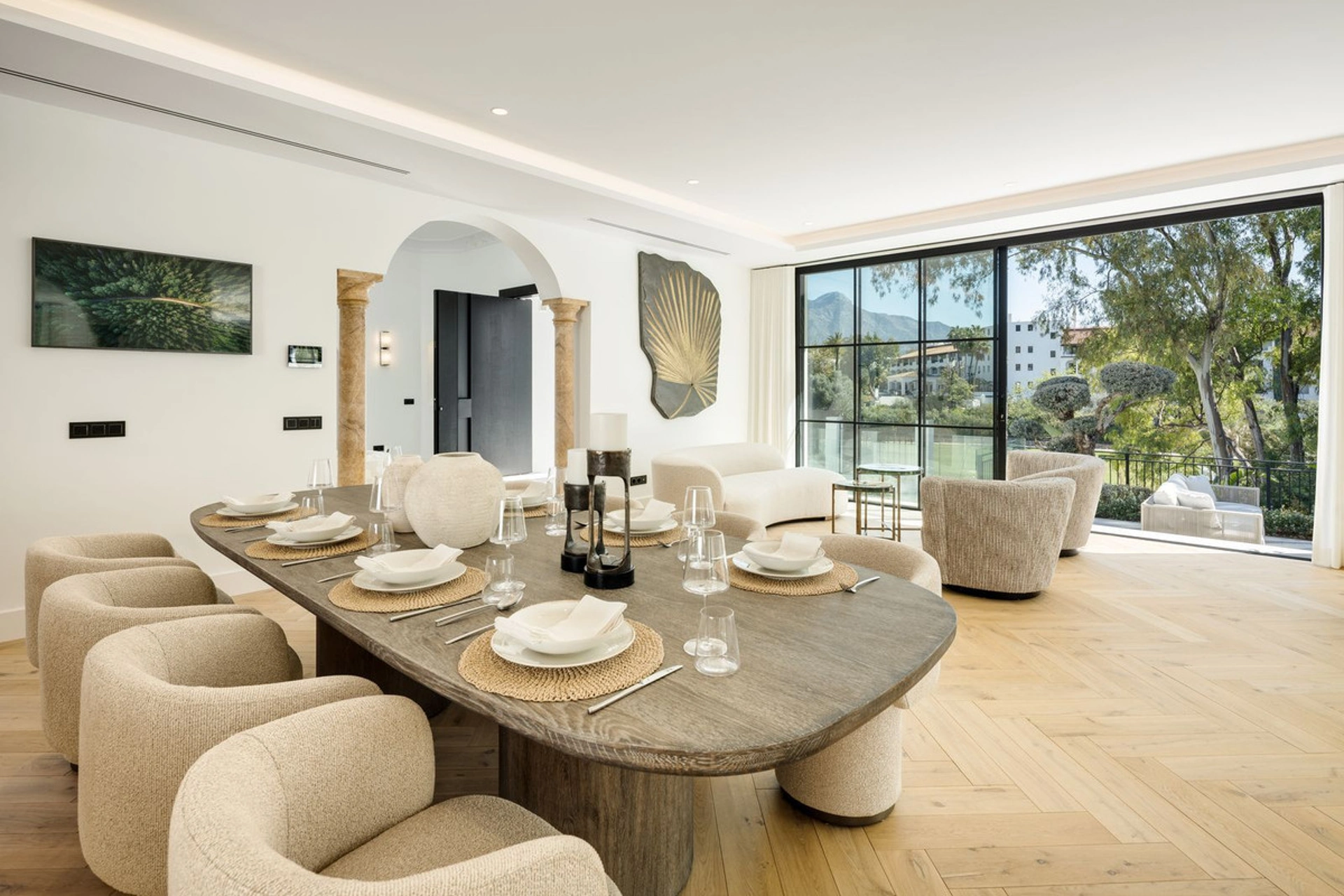 Villa for sale in Benahavis