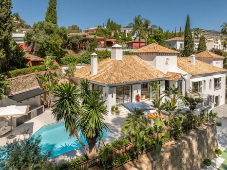 Villa for sale in Benahavis