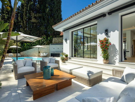 Villa for sale in Benahavis