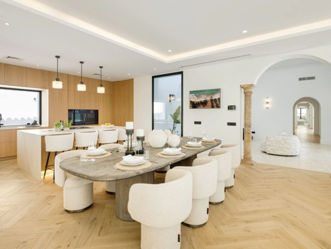 Villa for sale in Benahavis