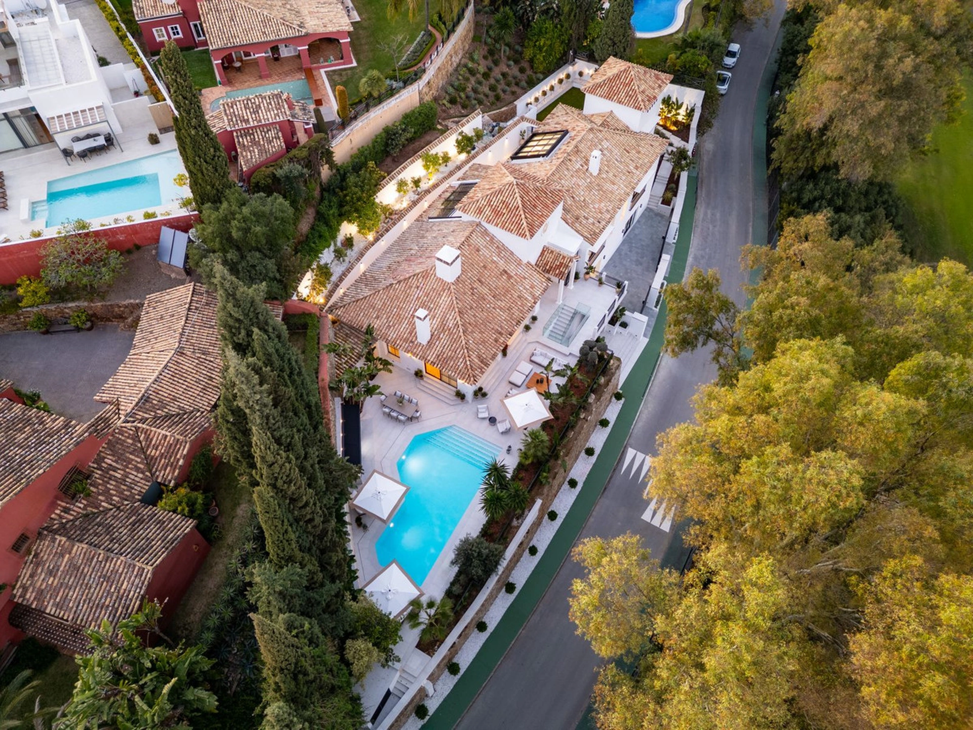 Villa for sale in Benahavis