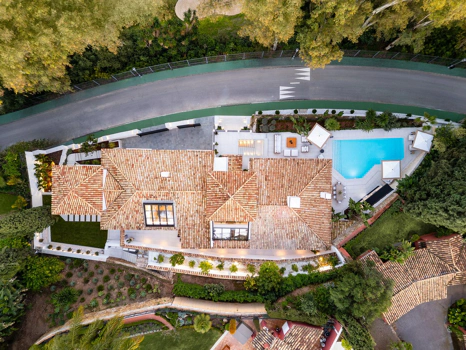 Villa for sale in Benahavis