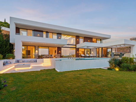 La Quinta 20 – Frontline Luxury Living with Panoramic Mediterranean Views