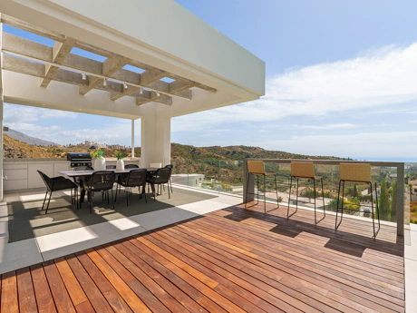 La Quinta 20 – Frontline Luxury Living with Panoramic Mediterranean Views