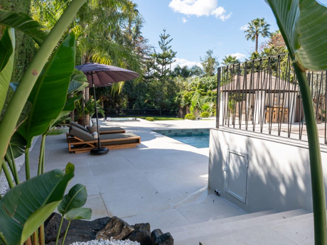 Villa de lujo estilo escandinavo-japandi con piscina, jacuzzi y total privacidad en Nueva Andalucía