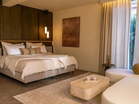 Villa de lujo estilo escandinavo-japandi con piscina, jacuzzi y total privacidad en Nueva Andalucía