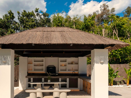 Villa de lujo estilo escandinavo-japandi con piscina, jacuzzi y total privacidad en Nueva Andalucía