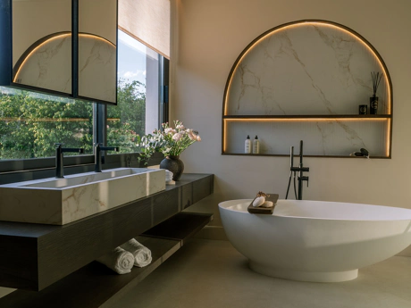 Villa de lujo estilo escandinavo-japandi con piscina, jacuzzi y total privacidad en Nueva Andalucía