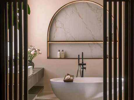 Villa de lujo estilo escandinavo-japandi con piscina, jacuzzi y total privacidad en Nueva Andalucía