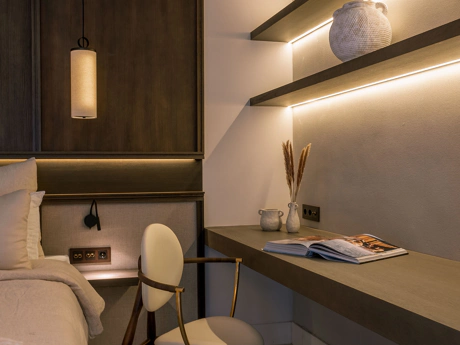 Villa de lujo estilo escandinavo-japandi con piscina, jacuzzi y total privacidad en Nueva Andalucía