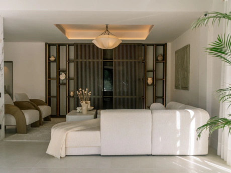 Villa de lujo estilo escandinavo-japandi con piscina, jacuzzi y total privacidad en Nueva Andalucía