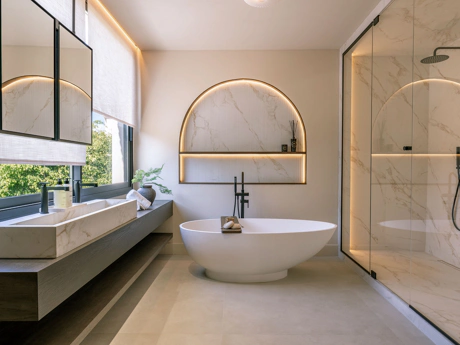 Villa de lujo estilo escandinavo-japandi con piscina, jacuzzi y total privacidad en Nueva Andalucía