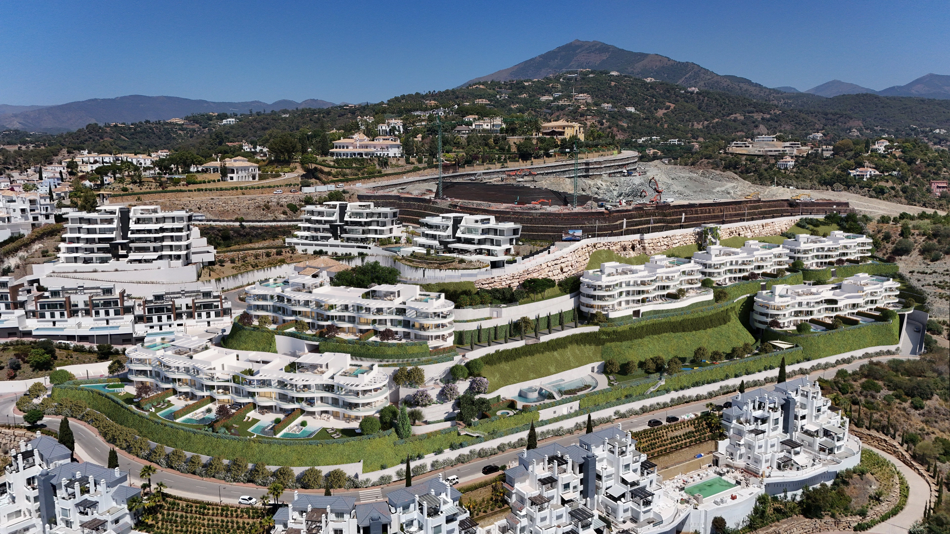 Duplex Penthouse for sale in La Quinta, Benahavis