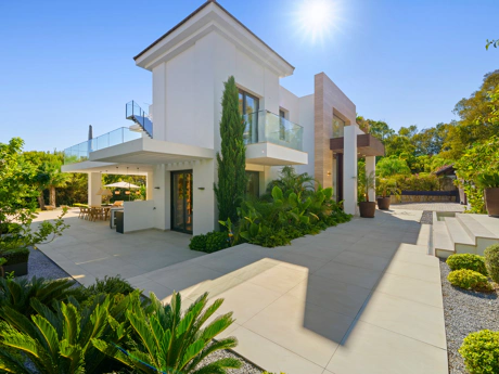 Villa Romano – A Refined Contemporary Villa on Marbella’s Golden Mile