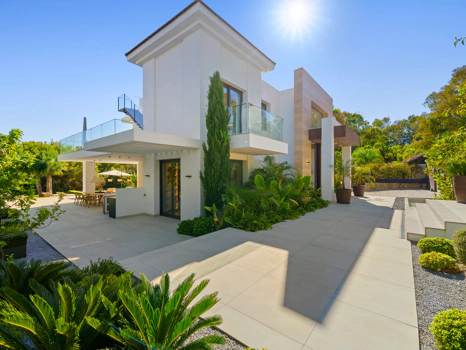 Villa Romano – A Refined Contemporary Villa on Marbella’s Golden Mile