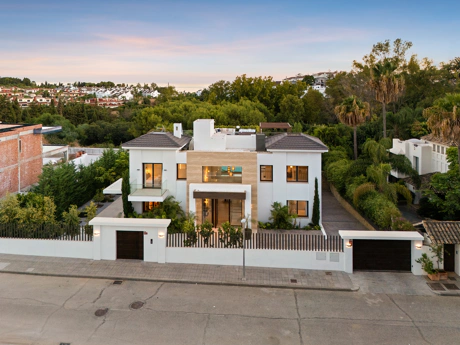 Villa Romano – A Refined Contemporary Villa on Marbella’s Golden Mile